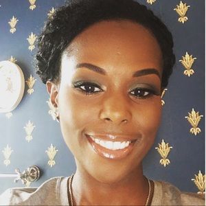 Meet your Posher, Erica